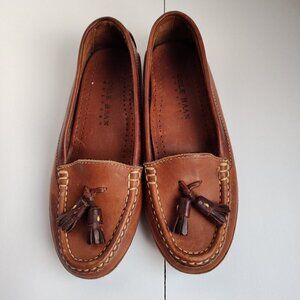 Ladies SZ 6-1/2 M Cole Haan Neutral Tan Tassel Shoe